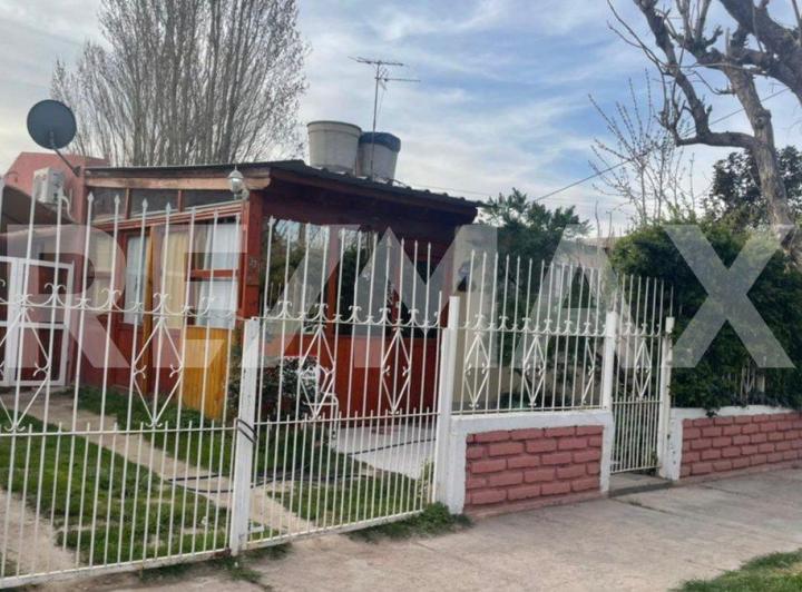 Casa · 118m² · 5 Ambientes · 2 Cocheras