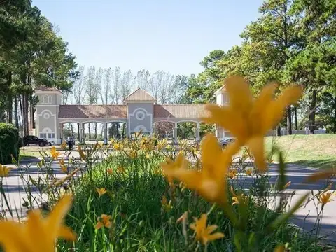 Terreno en Venta en Los Pinares Country Club, Countries y Barrios Cerrados en Exaltacion de la Cruz