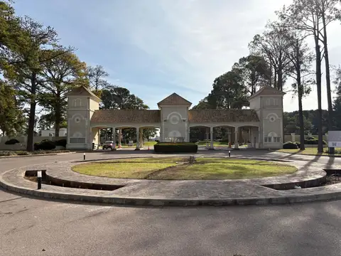 Terreno en Venta en Los Pinares Country Club, Countries y Barrios Cerrados en Exaltacion de la Cruz