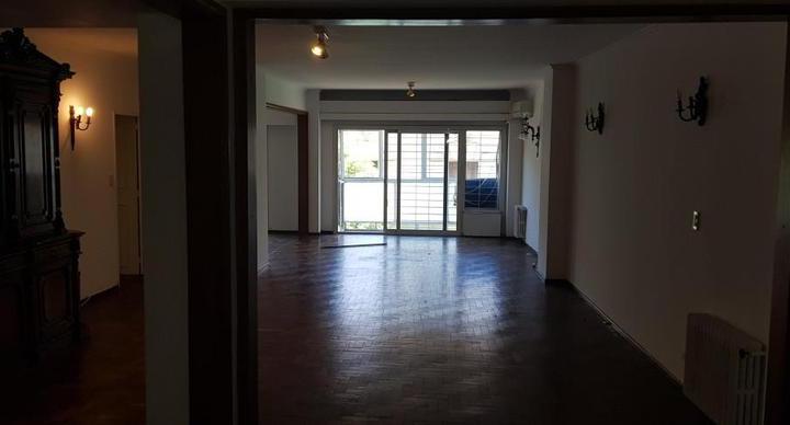 Departamento · 210m² · 5 Ambientes · 1 Cochera
