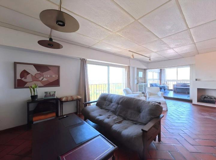 Departamento · 156m² · 5 Ambientes · 2 Cocheras