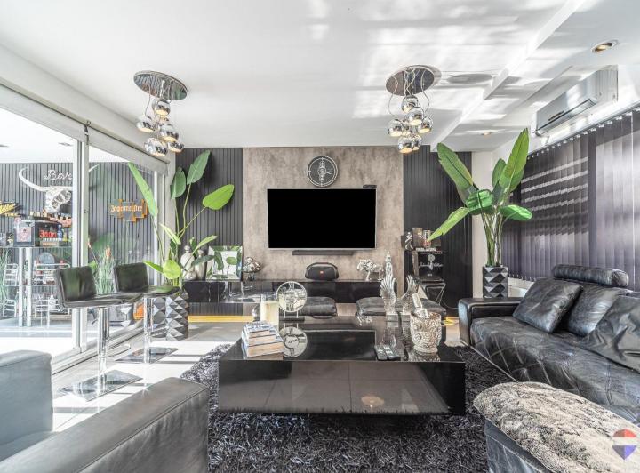Departamento · 228m² · 5 Ambientes · 4 Cocheras