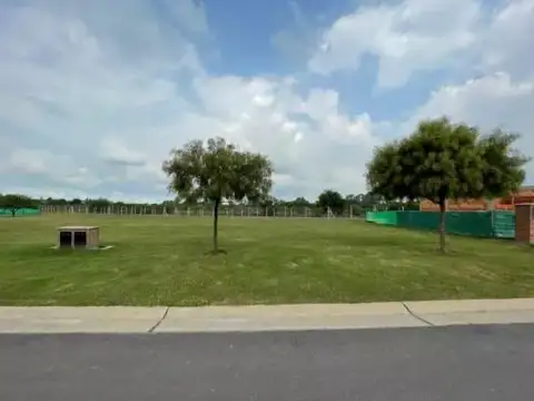 Terreno en Venta en Pilar Del Este - Santa Sofia, Countries y Barrios Cerrados en Pilar