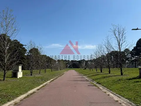 Terreno en Venta en Los Pinares Country Club, Countries y Barrios Cerrados en Exaltacion de la Cruz