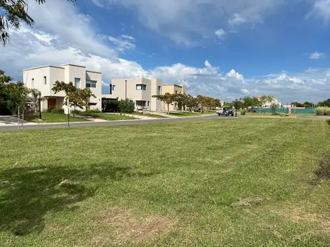 Terreno en Venta en Pilar Del Este, Countries y Barrios Cerrados en Pilar