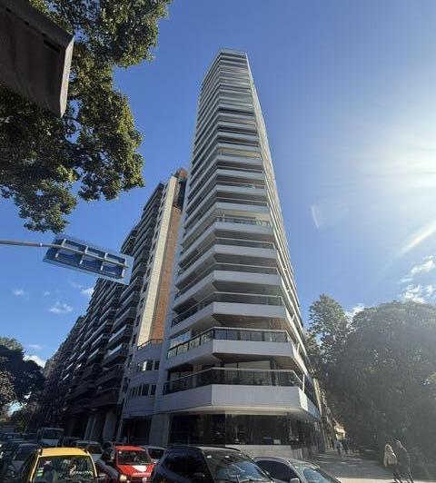 Departamento · 200m² · 4 Ambientes · 2 Cocheras