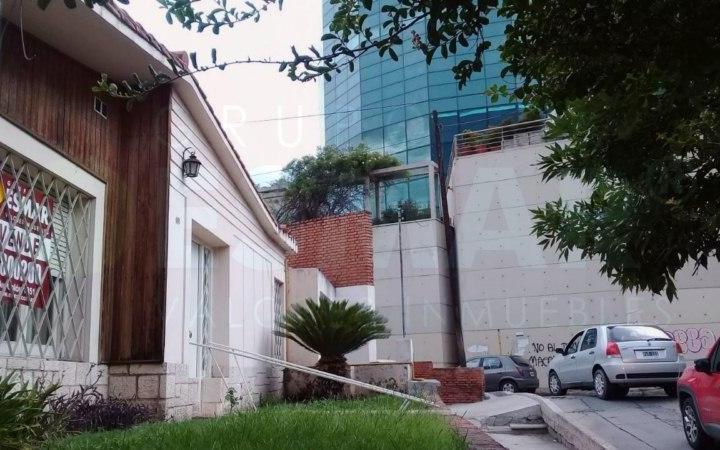Casa · 245m² · 5 Ambientes