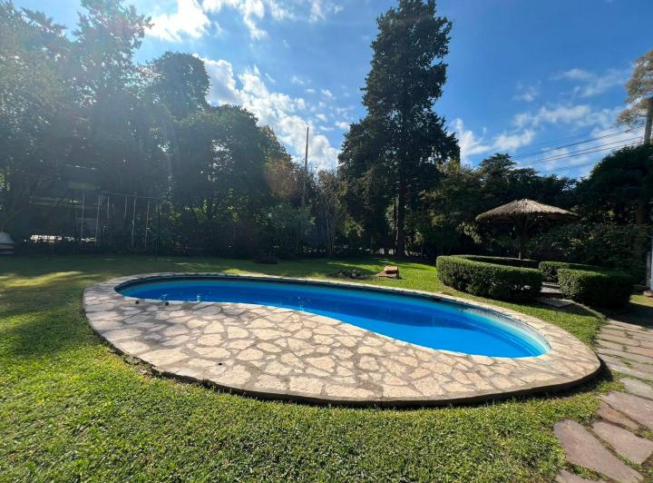 Casa · 80m² · 3 Ambientes · 3 Cocheras