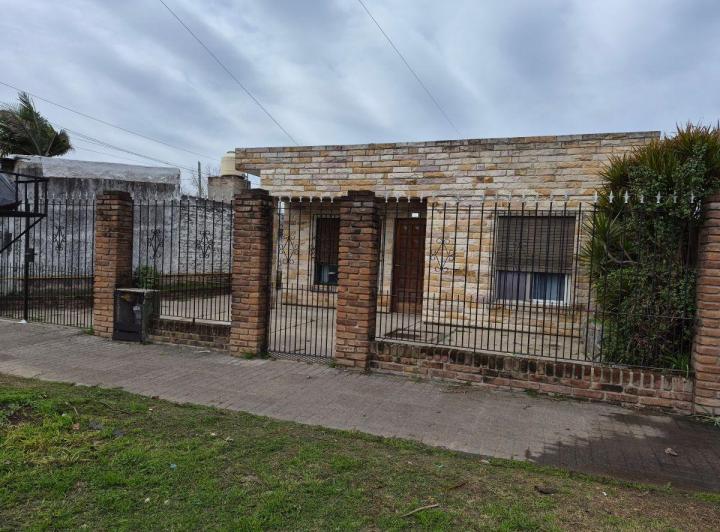 Casa · 90m² · 3 Ambientes · 1 Cochera