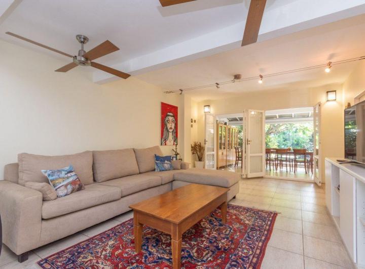 Casa · 464m² · 6 Ambientes · 1 Cochera