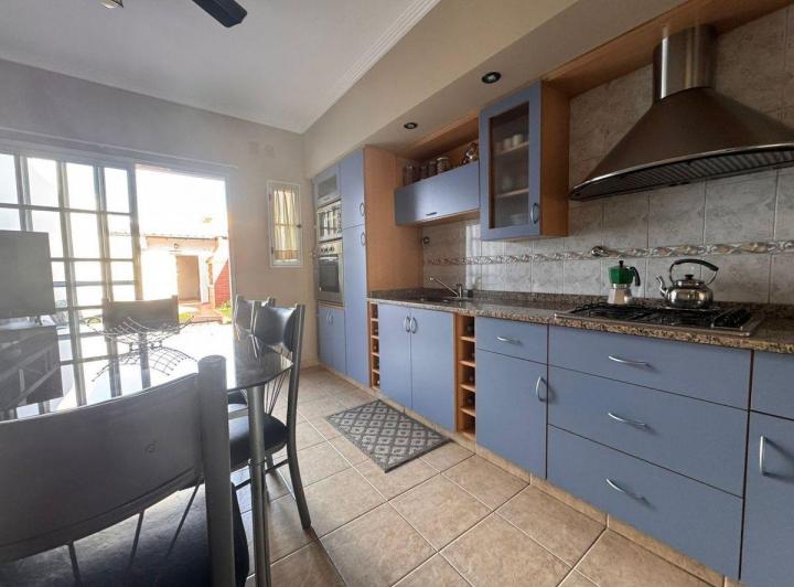 Casa · 130m² · 4 Ambientes · 1 Cochera