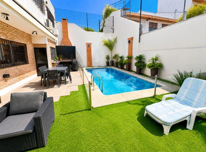 Casa · 287m² · 5 Ambientes · 2 Cocheras