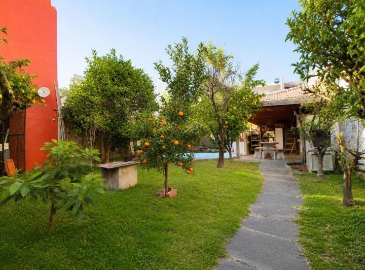 Casa · 170m² · 4 Ambientes · 1 Cochera