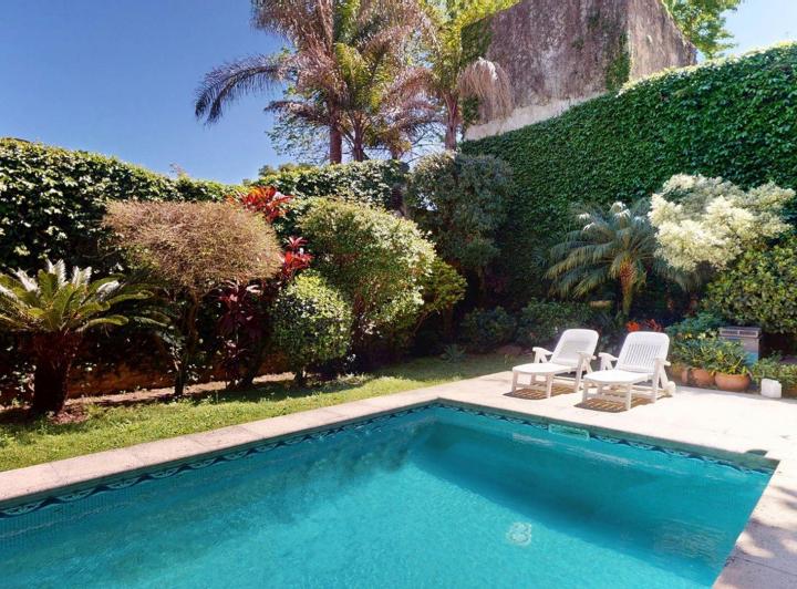Casa · 499m² · 5 Ambientes · 3 Cocheras