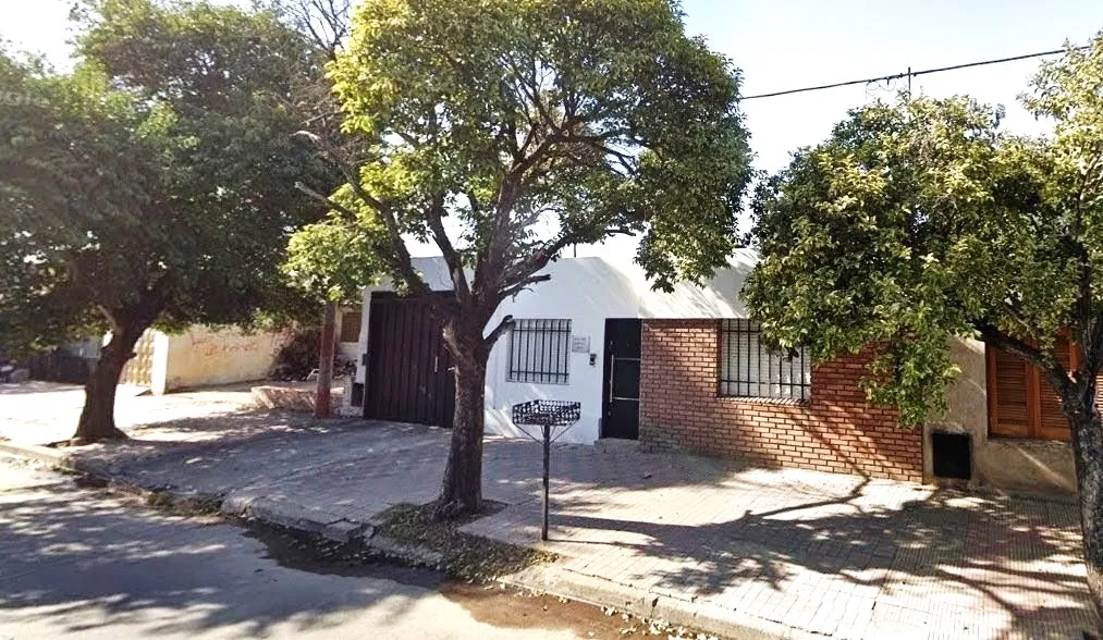 DUEÑO VENDE CASA BARRIO GENERAL BUSTOS