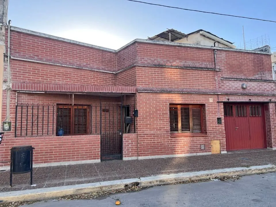 CASA EN VENTA 2 DORMITORIOS ALTA CÓRDOBA