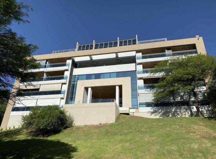 Departamento · 130m² · 5 Ambientes · 2 Cocheras