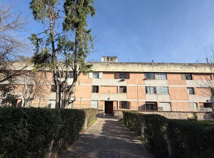 Departamento · 94m² · 6 Ambientes