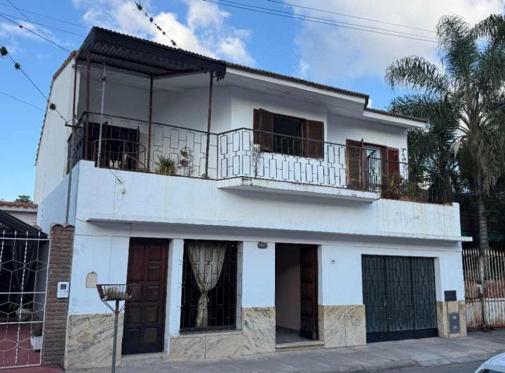 Casa · 600m² · 10 Ambientes · 1 Cochera