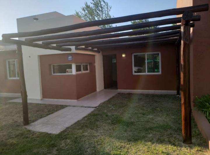 Casa · 120m² · 2 Ambientes · 1 Cochera