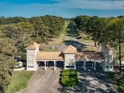 Terreno en Venta en Los Pinares Country Club, Countries y Barrios Cerrados en Exaltacion de la Cruz