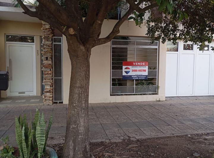 Casa · 190m² · 6 Ambientes · 1 Cochera