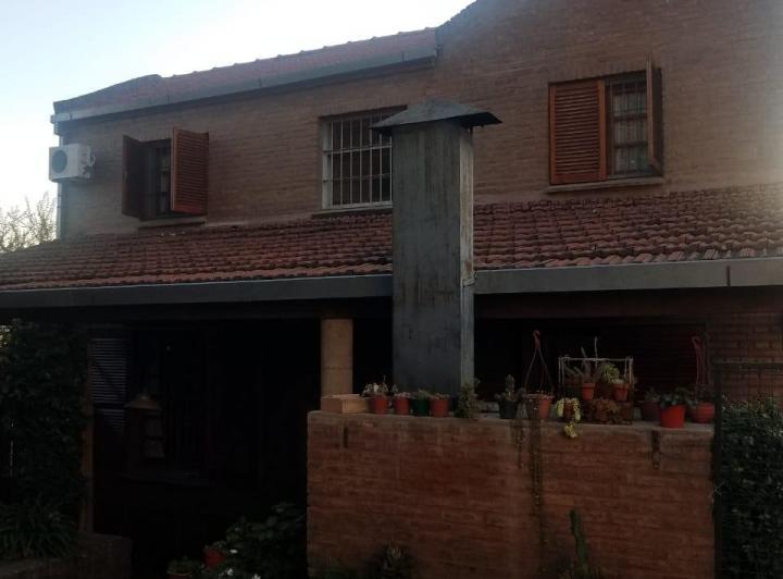 Casa · 183m² · 10 Ambientes · 1 Cochera