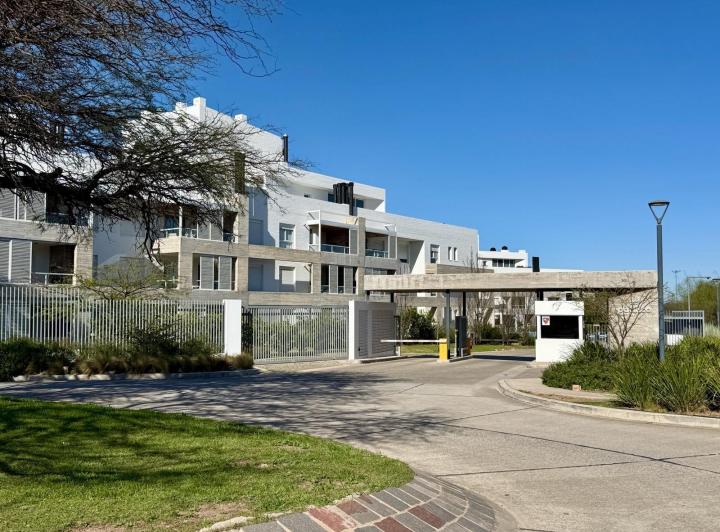 Departamento · 105m² · 5 Ambientes · 1 Cochera
