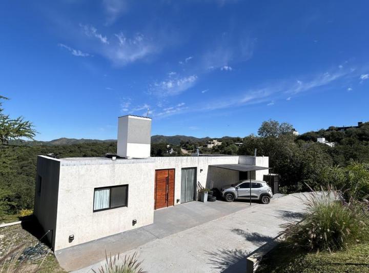 Casa · 190m² · 3 Dormitorios · 1 Cochera