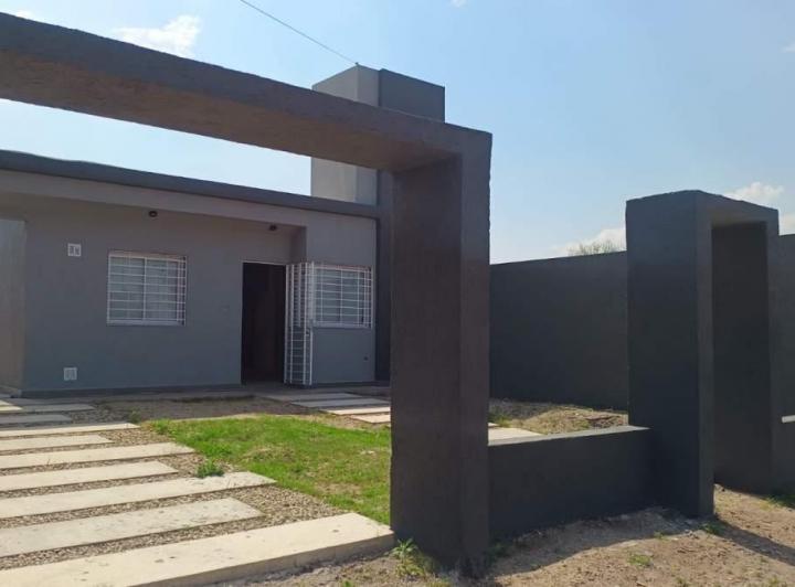 Casa · 110m² · 5 Ambientes · 2 Cocheras