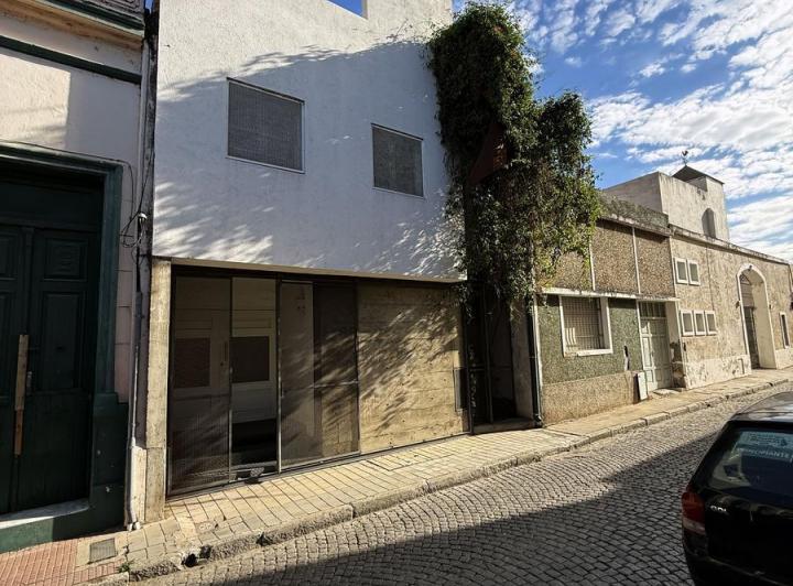 Casa · 285m² · 8 Ambientes