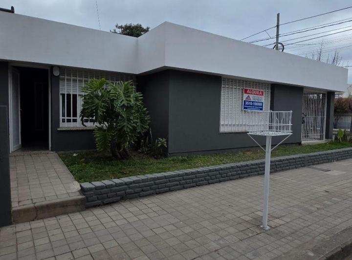 Casa · 250m² · 12 Ambientes · 1 Cochera