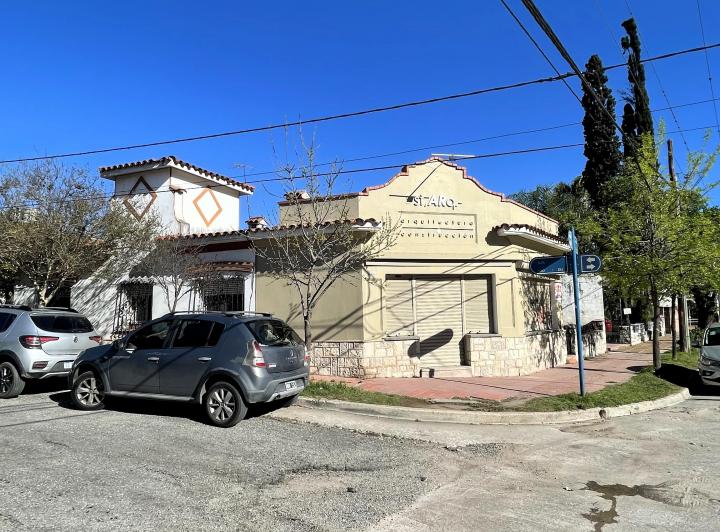 Casa · 175m² · 7 Ambientes · 1 Cochera