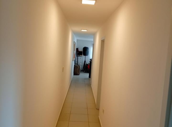 Casa · 180m² · 8 Ambientes · 2 Cocheras