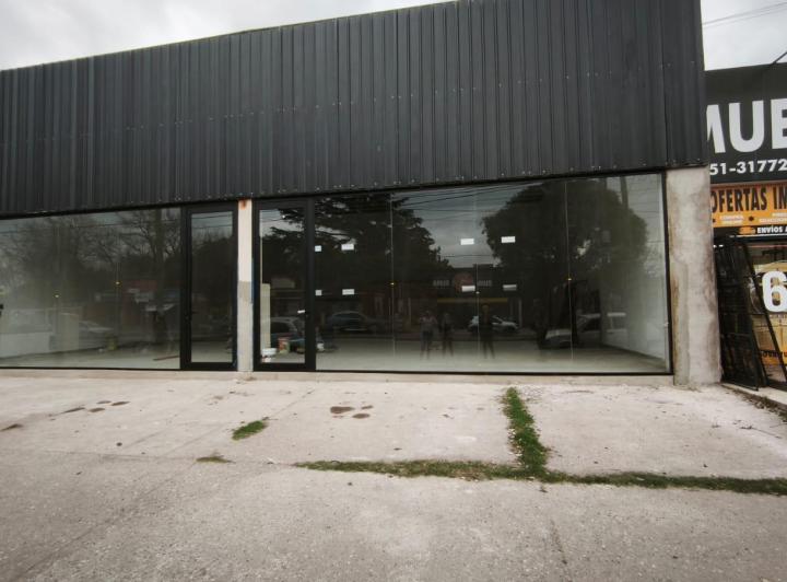 Local comercial · 275m² · 1 Ambiente