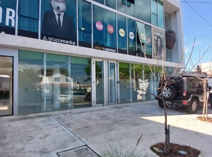 Oficina comercial · 60m² · 2 Ambientes · 1 Cochera