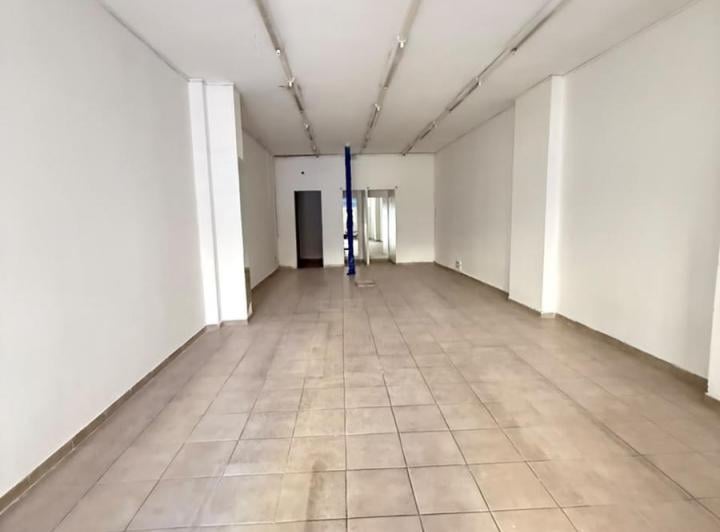 Local comercial · 80m² · 2 Ambientes
