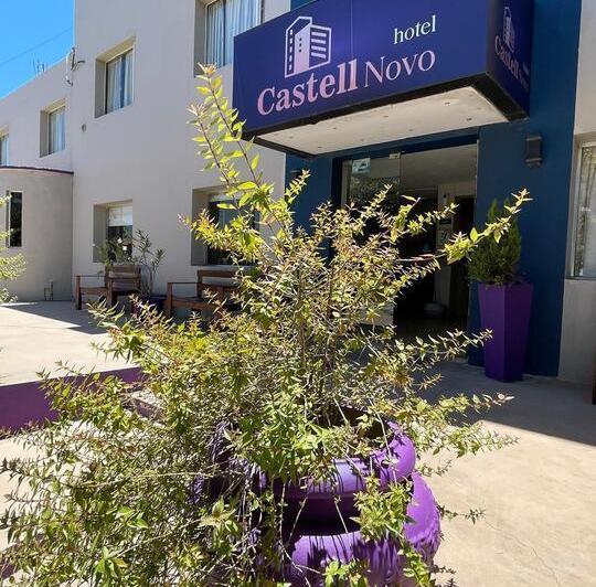 Casa · 1300m² · 6 Ambientes · 10 Cocheras