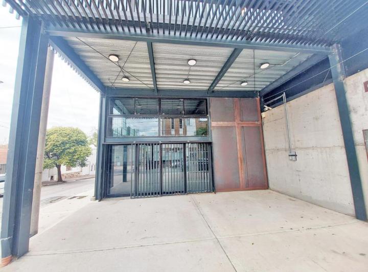 Local comercial · 350m² · 3 Ambientes