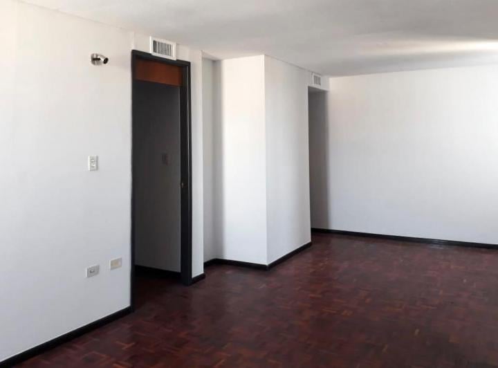 Departamento · 100m² · 5 Ambientes