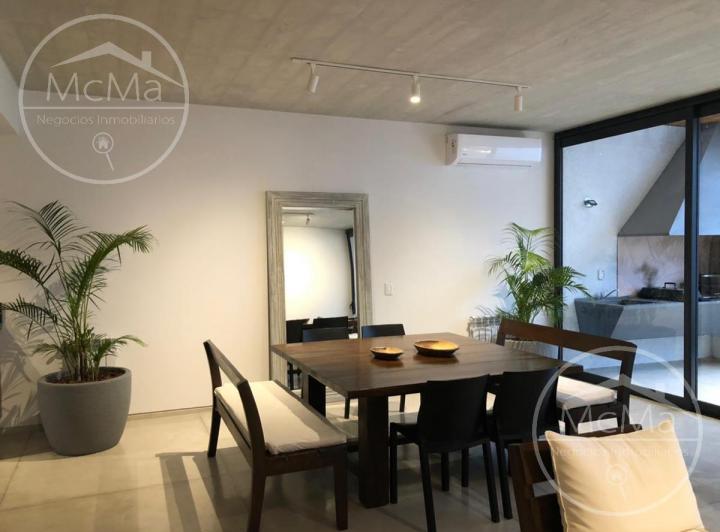 Casa · 170m² · 3 Dormitorios · 2 Cocheras