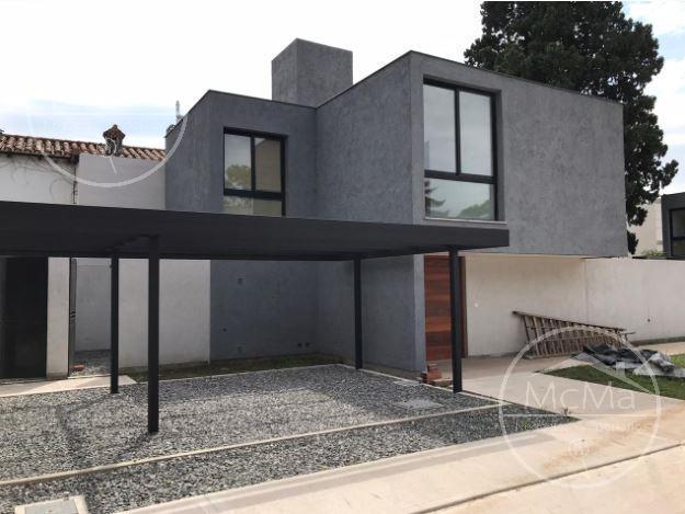 Casa · 130m² · 3 Dormitorios · 2 Cocheras