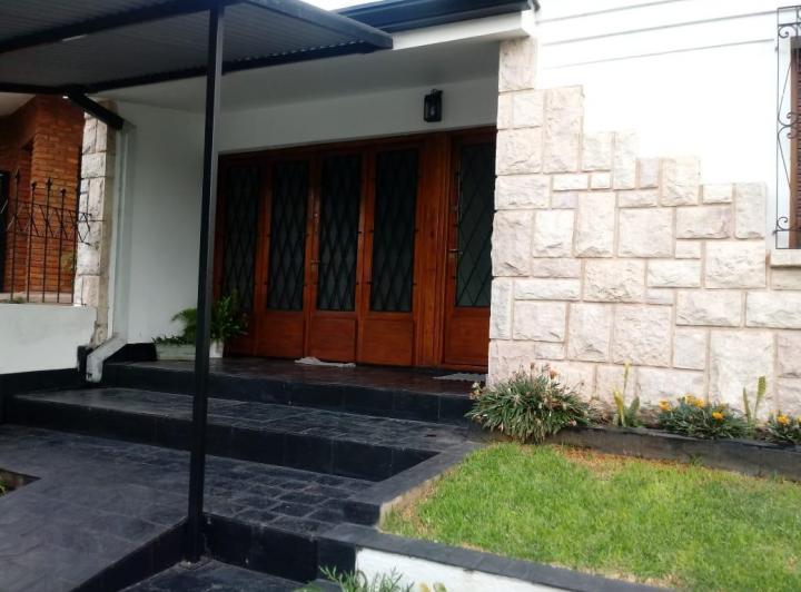 Casa · 150m² · 7 Ambientes · 2 Cocheras