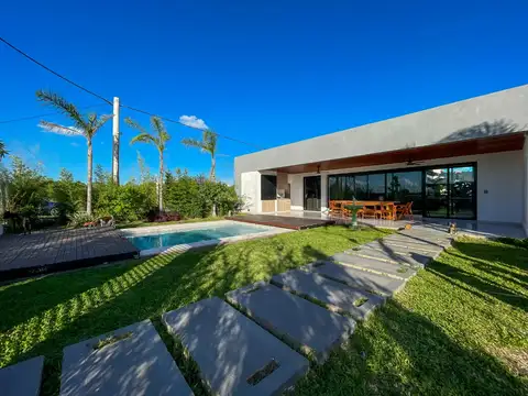 Casa en Venta en Puerto Tirol, Libertad