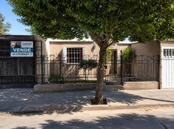 Casa · 128m² · 7 Ambientes · 2 Cocheras