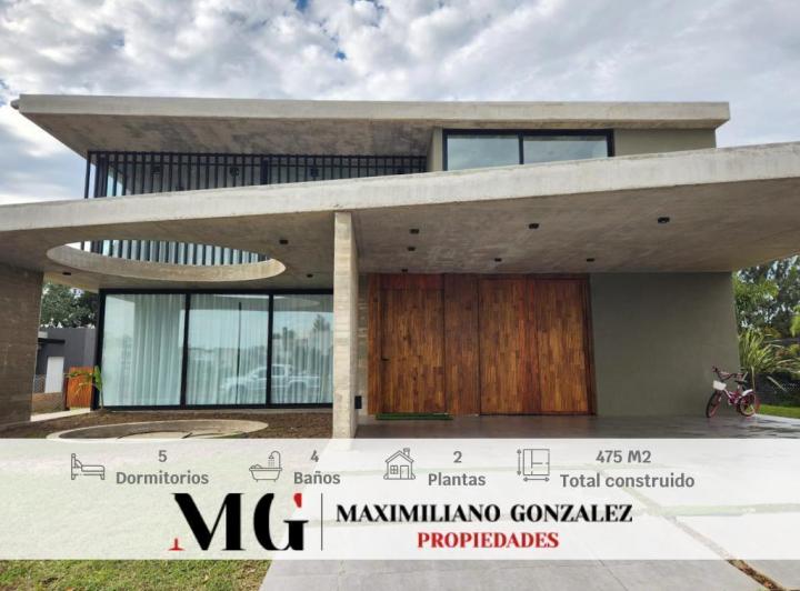 Casa · 450m² · 7 Ambientes · 1 Cochera