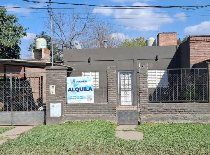 Casa · 100m² · 4 Ambientes · 1 Cochera