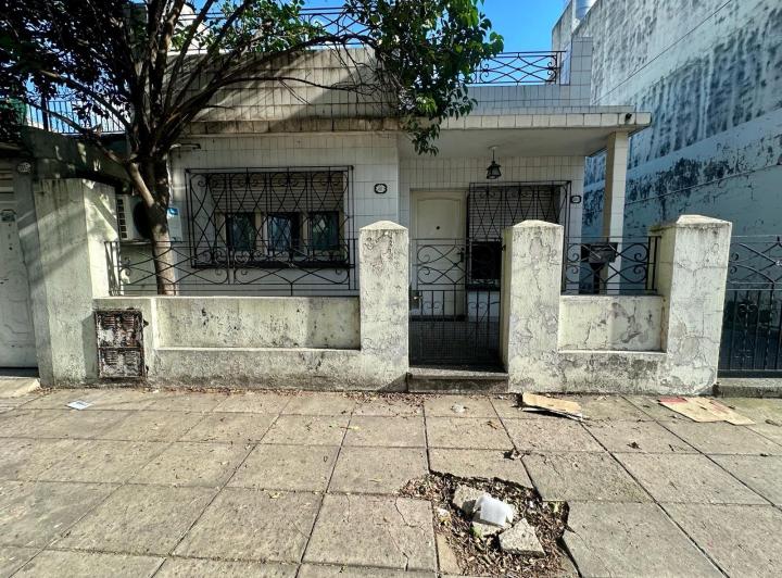 Casa · 115m² · 5 Ambientes · 2 Cocheras