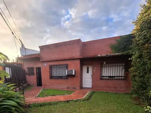 Casa en Alquiler en Barranqueras, San Fernando