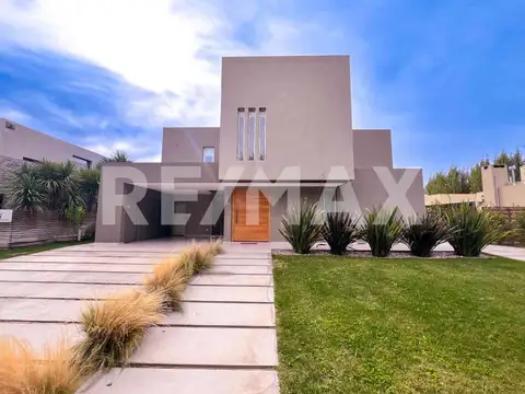 Casa en Venta en Neuquén, Confluencia